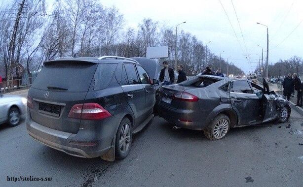 Иван Меркушкин ездит с номером Джеймса Бонда, или Авария младшего брата