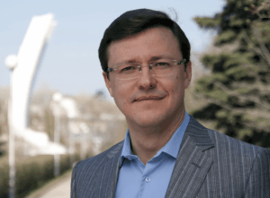 Ксения Собчак готова помочь Дмитрию Азарову
