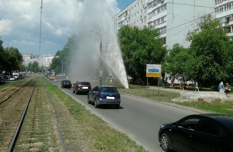 В Самаре заработал коммунальный гейзер