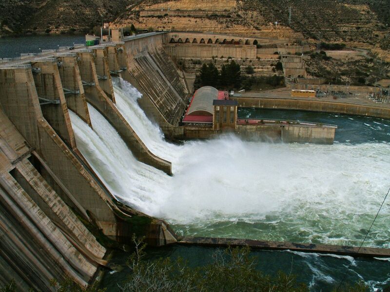 Воды в Волге спустили лишнего