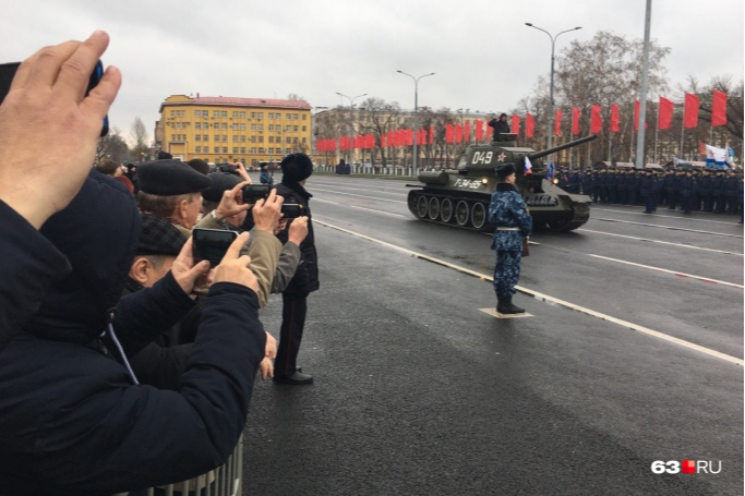 Парад все-таки отменили