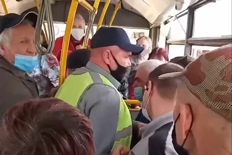 В Самаре пассажиры и правоохранители подрались из-за масочного режима