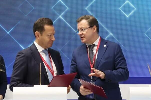 Деньги на ветер: Азаров думает развивать ветроэнергетику