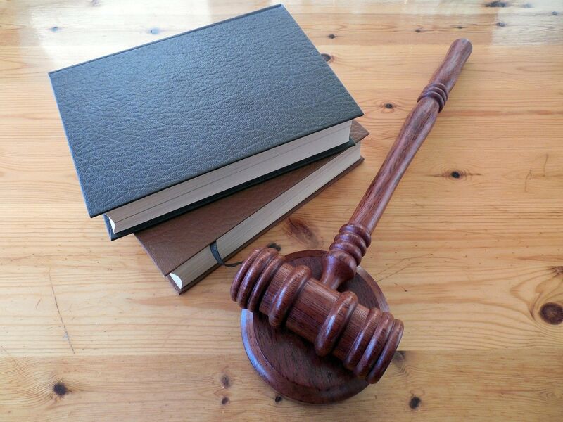 Самарцы попали под суд за торговлю водительскими правами
