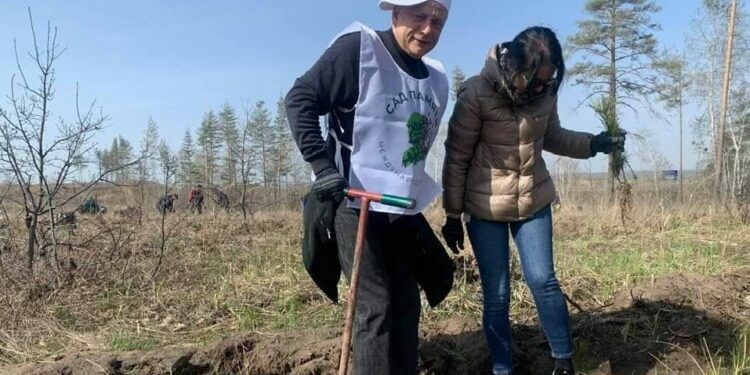 С бывшей жены Алексея Титова пытаются взыскать его долги