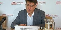Вся жизнь театр, а замы директора в нём… осваивают бюджет