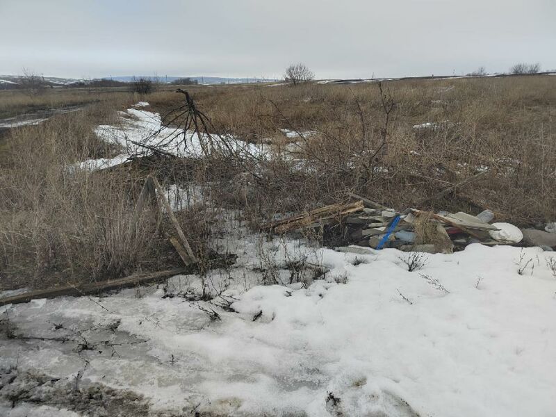 В Исаклинском районе прокуратура снова требует убрать несанкционированную свалку