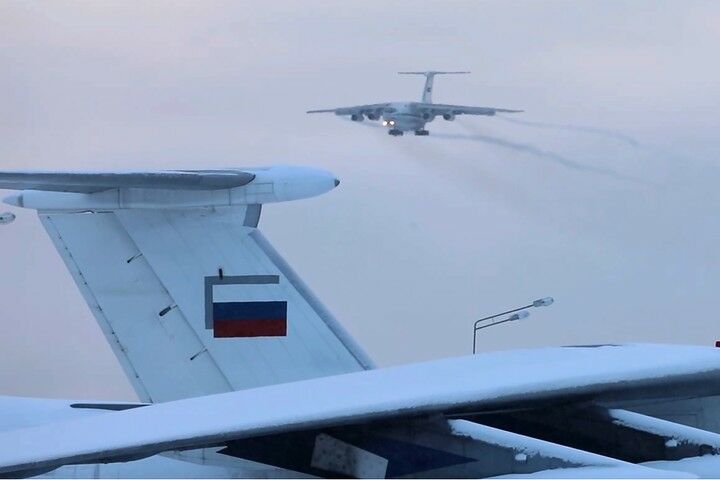 В небе над Самарской областью произошло опасное сближение самолёта Минобороны с джетом