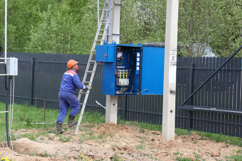 В Самарской области два населенных пункта остались без электричества