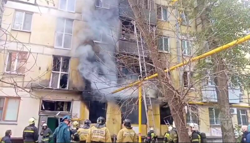 Следком проверяет причину «хлопка» в доме на ул. Гагарина