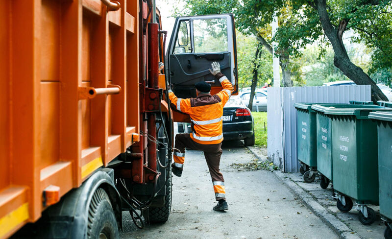 Утверждена новая система оплаты вывоза мусора для частных домов в городах Самарской области