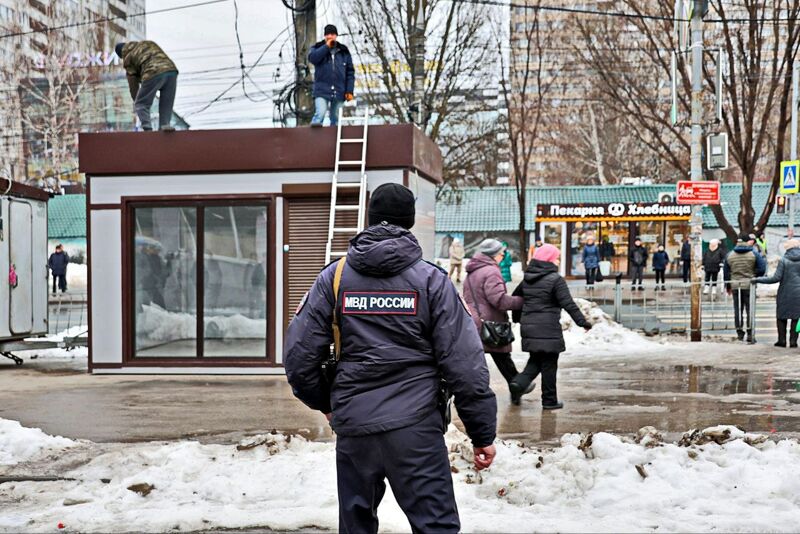 Носков обещает перевести торговлю из самодельных «сараев» в узаконенные