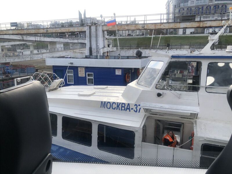 Движение судов по Волге приостановлено из-за шторма