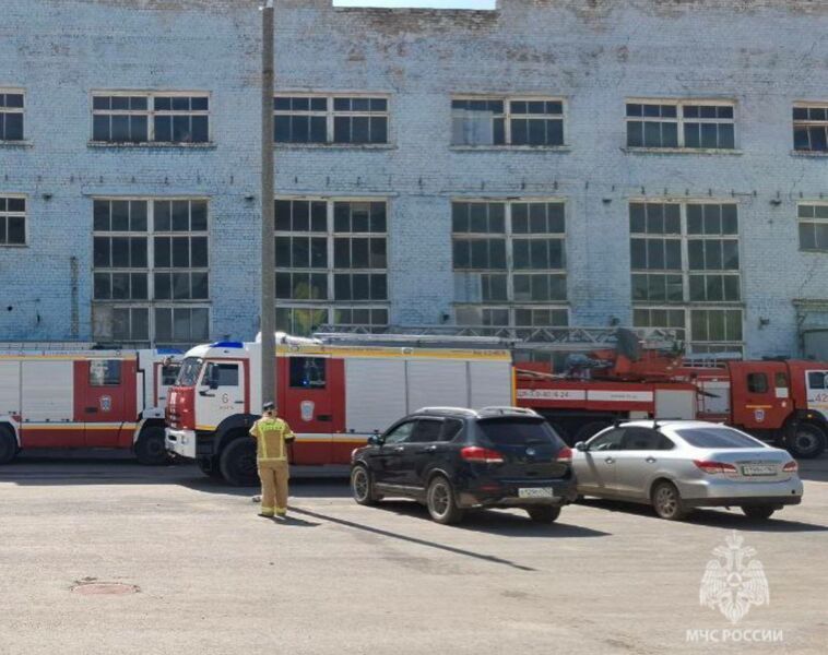 В цехе Самарского подшипникового завода начался пожар