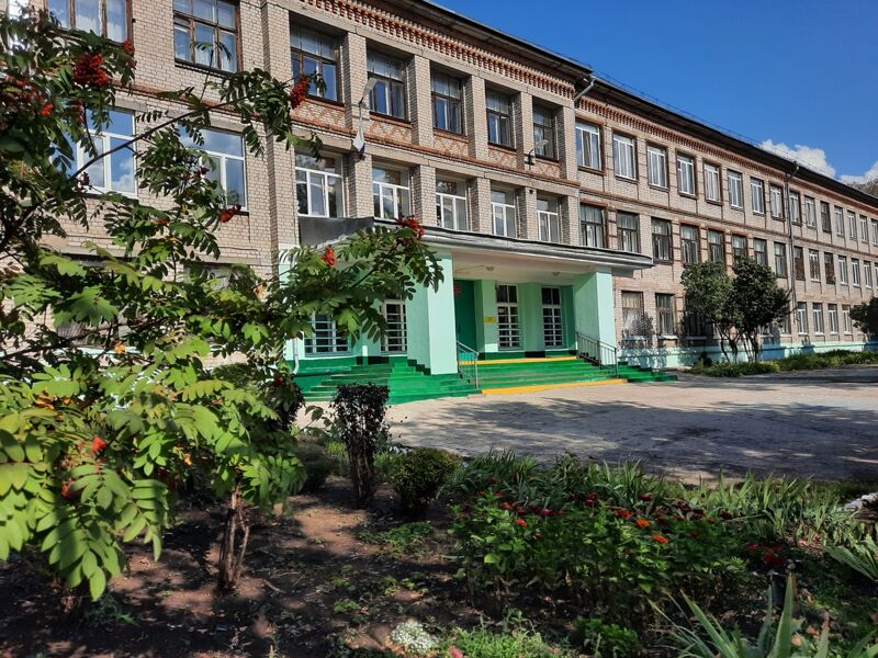 В 134-й школе дети учатся в неотремонтированных кабинетах