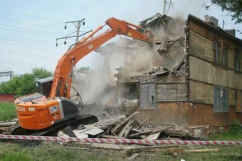 Жильцов аварийного дома в Самаре выселяют на улицу