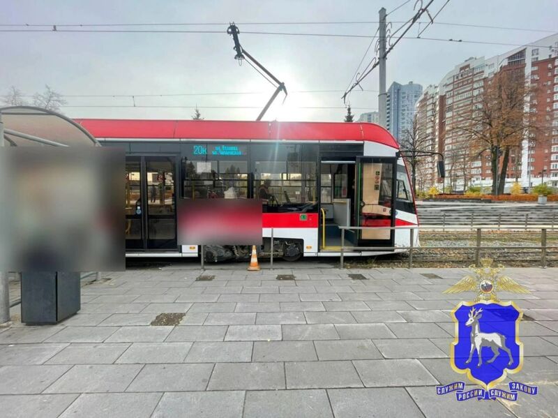 В Самаре возле «Третьяковки» женщина угодила под трамвай