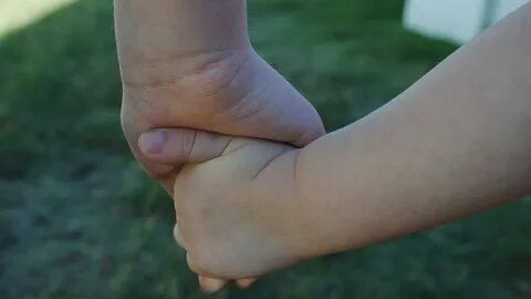 В Самаре пятилетняя девочка травмировала палец на карусели