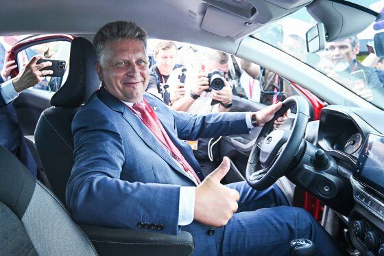 Продажи Lada в России сократились на 27%