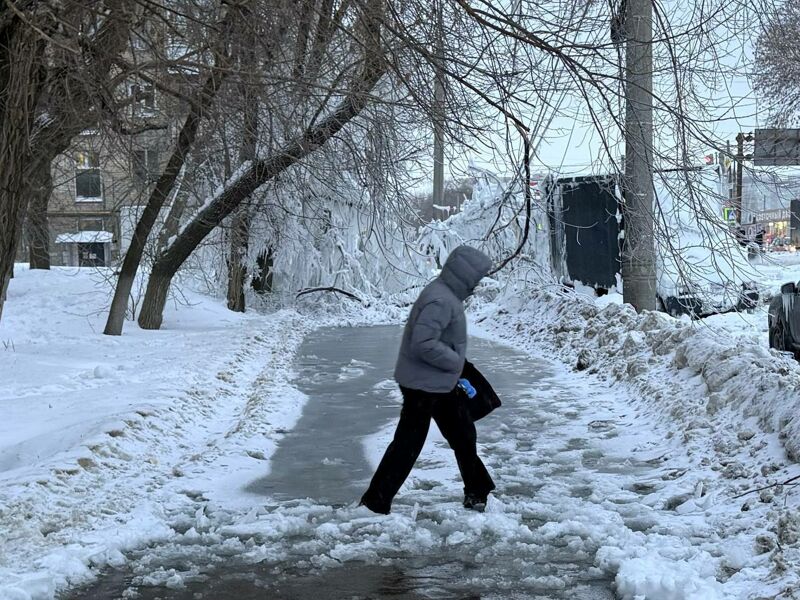 У автовокзала затопило кольцо