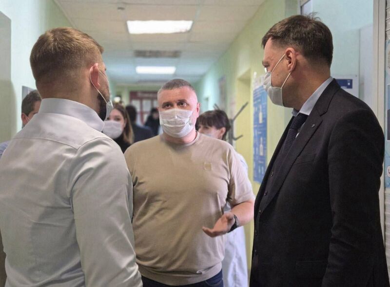 Ближе к выборам — тройные обещания