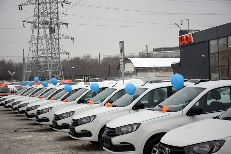 Жителям Самарской области, пострадавшим на производстве, за год выдали 30 автомобилей