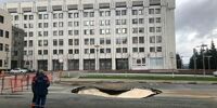 Возле самарского Белого дома повредилось шесть метров трубы