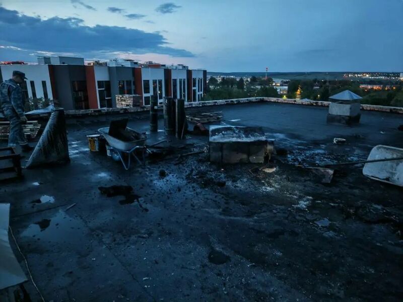 В посёлке Мехзавод на крыше жилого дома взорвался котёл
