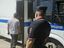 В Самаре полиция занялась мужчиной, который показывал на ул. Ленинградской свой половой орган