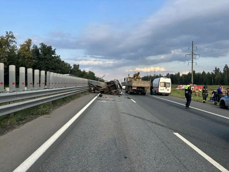 В Ставропольском районе в ДТП пострадали рабочие стройбригады и два водителя