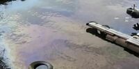 Под Самарой на Волге произошёл разлив нефтепродуктов